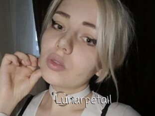 Lunarpetail