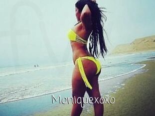 Moniquexoxo
